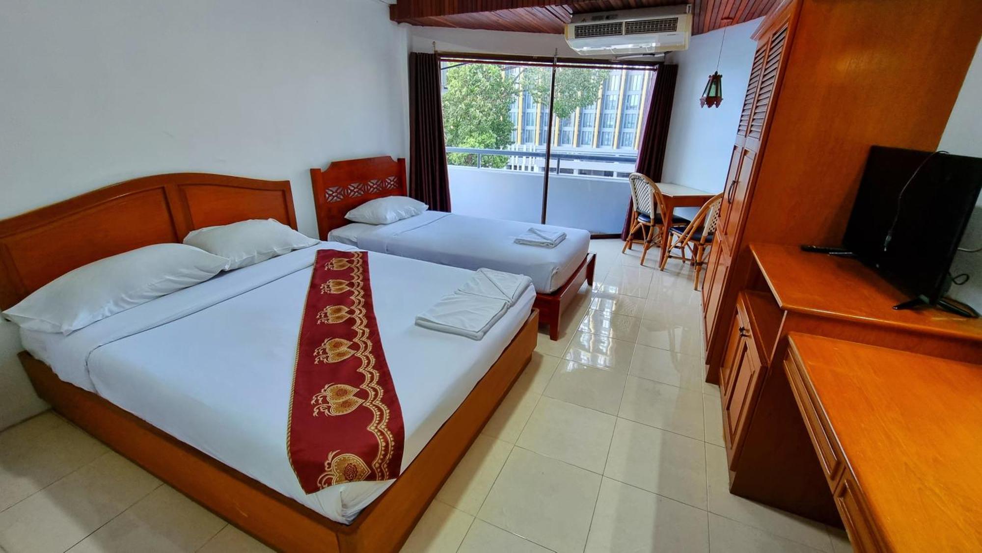 Arcadia Mansion Hotel Pattaya Exterior photo